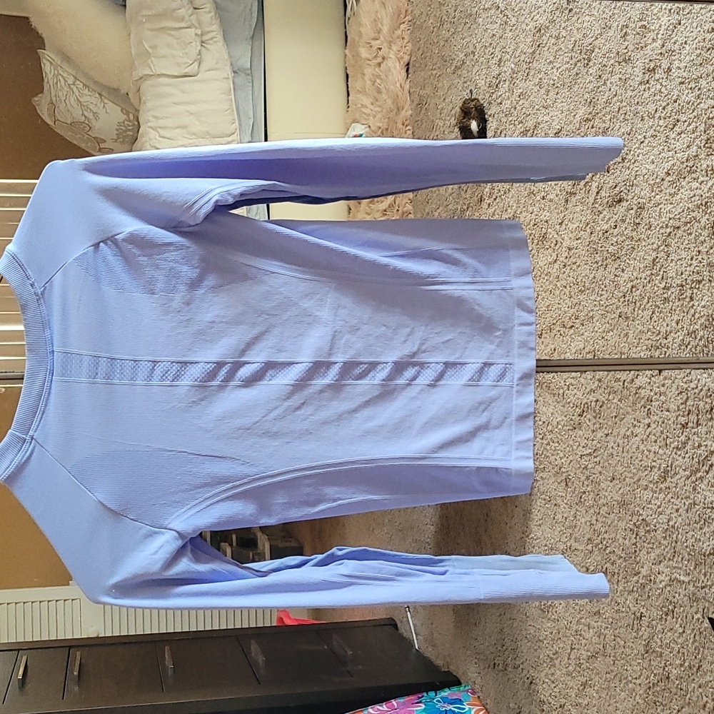Shirt - Picture 3 of 4